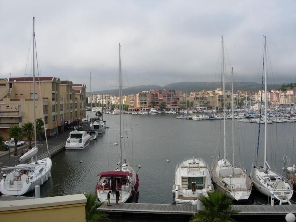 Gruissan Appartement Calme, Vue Sur Port De Plaisance -Clim, Empl.Parking Buitenkant foto