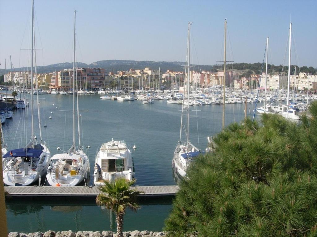 Gruissan Appartement Calme, Vue Sur Port De Plaisance -Clim, Empl.Parking Buitenkant foto