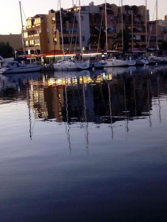 Gruissan Appartement Calme, Vue Sur Port De Plaisance -Clim, Empl.Parking Buitenkant foto