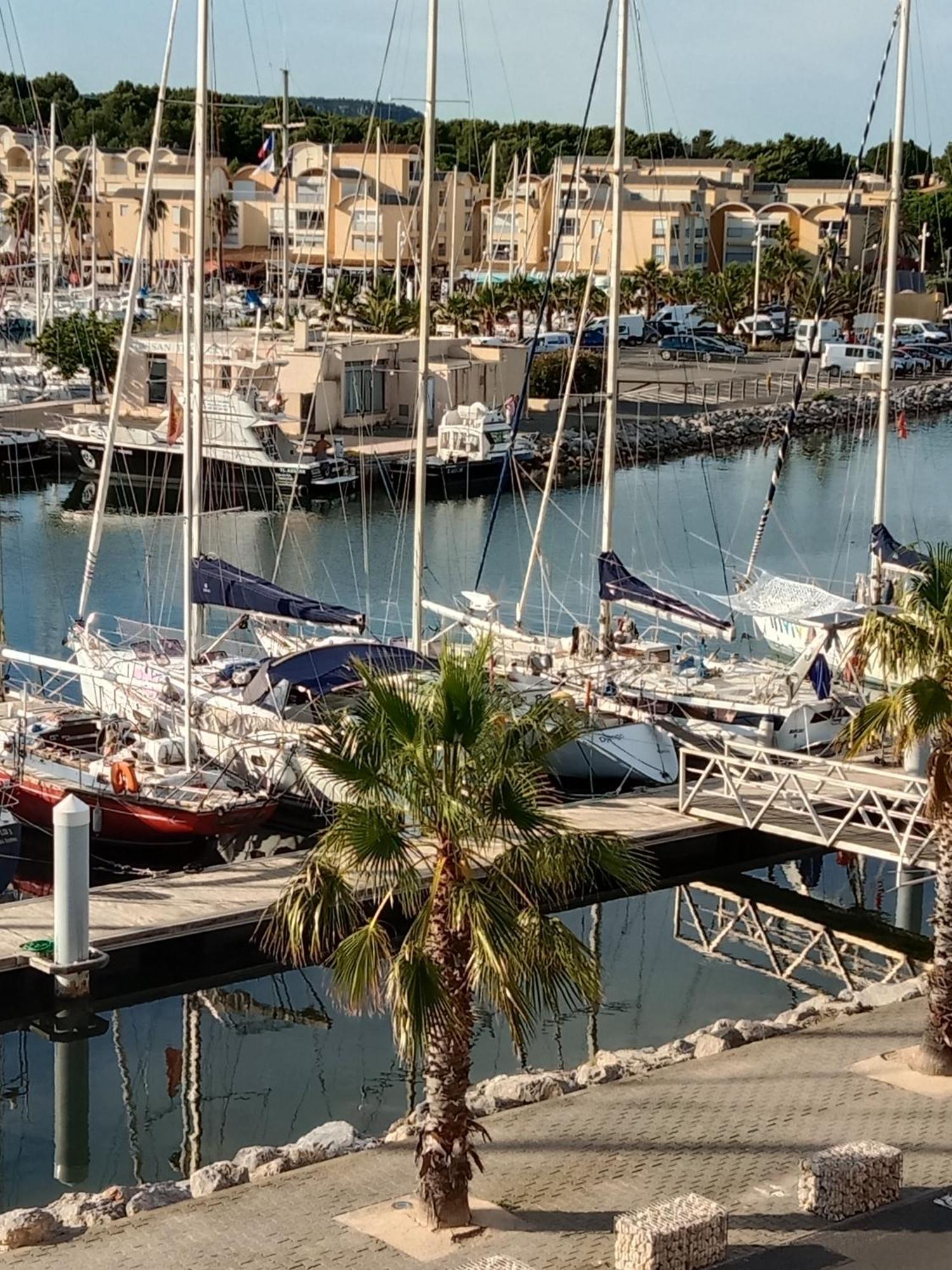 Gruissan Appartement Calme, Vue Sur Port De Plaisance -Clim, Empl.Parking Buitenkant foto